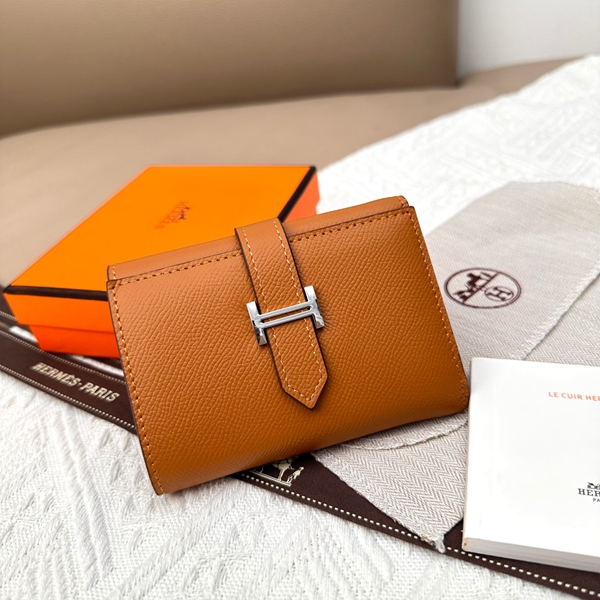 エルメス財布コピー正面デザイン